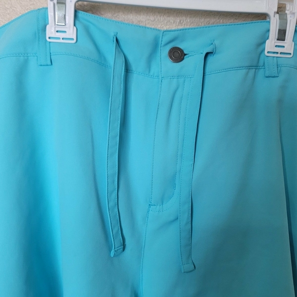 Magellan Woman Shorts Sz 2X Blue light Chino Tencel Gold Performance - Picture 4 of 7